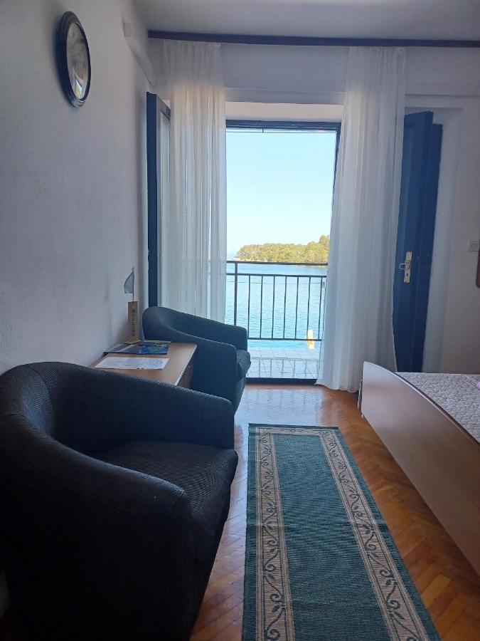 Double Room Pomena 4929A Eksteriør bilde